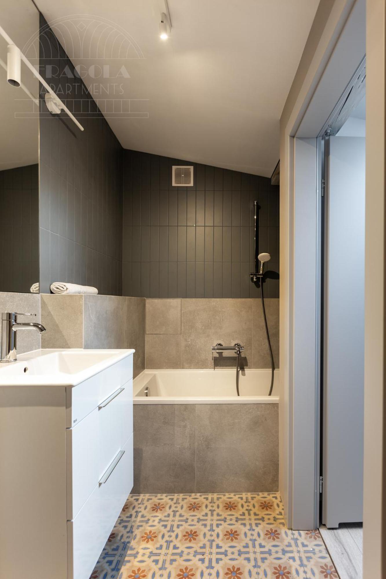 Spacious Apartment 11 Pax, Vistula River - Fragola Apartments Краків Екстер'єр фото